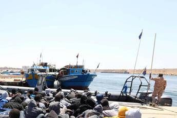 Migranti, missione italiana ai confini della Libia Migranti, missione italiana ai confini della Libia