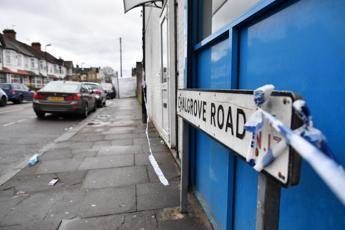 Londra, ancora un accoltellamento: morto 24enne Londra, ancora un accoltellamento: morto 24enne
