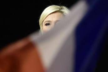 Le Pen: Ripristinare le frontiere. La replica di Cazeneuve Le Pen: Ripristinare le frontiere. La replica di Cazeneuve