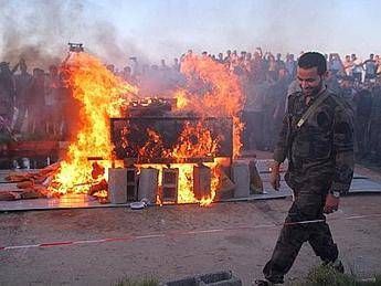 Libia: scontri a Tripoli tra pro e contro Haftar, feriti Libia: scontri a Tripoli tra pro e contro Haftar, feriti