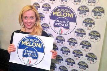 Fdi, ritocco al simbolo: arriva 'Giorgia' Fdi, ritocco al simbolo: arriva 'Giorgia'