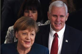 Nato, Pence: Fermo appoggio Usa Nato, Pence: Fermo appoggio Usa