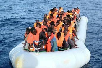 Migranti, Frontex: -87% arrivi in Italia a giugno Migranti, Frontex: -87% arrivi in Italia a giugno