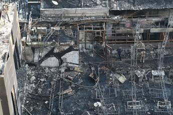 Incendio a Mumbay, almeno 15 morti Incendio a Mumbay, almeno 15 morti
