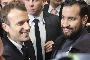 Macron: Benalla non è il mio amante Macron: Benalla non è il mio amante