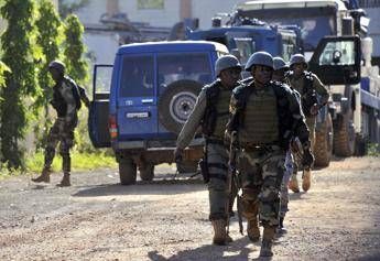 Mali, attacco a resort di lusso frequentato da turisti: vittime Mali, attacco a resort di lusso frequentato da turisti: vittime