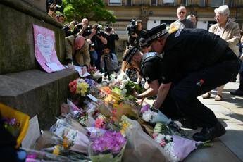 Paula, 'l'angelo di Manchester': ha portato in salvo 50 ragazzine Paula, 'l'angelo di Manchester': ha portato in salvo 50 ragazzine