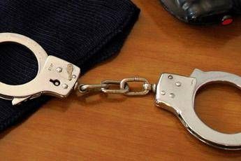Accoltellato per droga, l'assassino tradito dalla convivente Accoltellato per droga, l'assassino tradito dalla convivente
