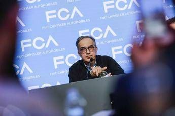Fca, cda d'urgenza per successione a Marchionne Ferrari, Camilleri in pole Fca, cda d'urgenza per successione a Marchionne Ferrari, Camilleri in pole