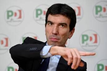 Martina: Di Maio prende in giro gli italiani Martina: Di Maio prende in giro gli italiani