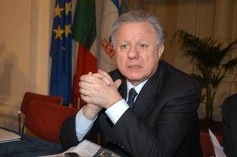 Scontro sull'Aurelia, muore ex ministro Matteoli Scontro sull'Aurelia, muore ex ministro Matteoli