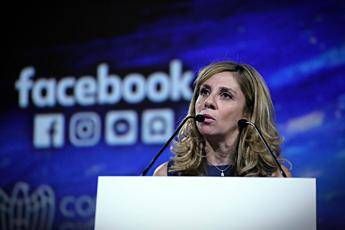 La boss di Facebook: Ho il cancro La boss di Facebook: Ho il cancro