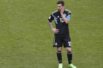 L'Islanda gela l'Argentina E Messi sbaglia un rigore L'Islanda gela l'Argentina E Messi sbaglia un rigore