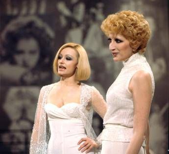 Mina e Raffaella, le stelle del sabato sera Mina e Raffaella, le stelle del sabato sera