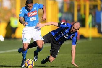 Il Napoli vola, vittoria a Bergamo Il Napoli vola, vittoria a Bergamo