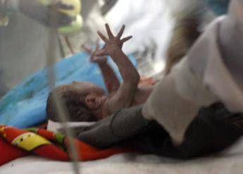 Trapianto utero: nato il primo bambino negli Usa Trapianto utero: nato il primo bambino negli Usa