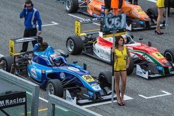 Formula 1, niente più ombrelline dal 2018 Formula 1, niente più ombrelline dal 2018