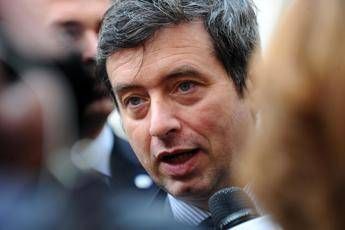 Orlando: Insultato su Facebook da supporter di Renzi Orlando: Insultato su Facebook da supporter di Renzi