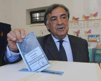 Palermo, proiezione Rai: Orlando verso vittoria al I turno Palermo, proiezione Rai: Orlando verso vittoria al I turno