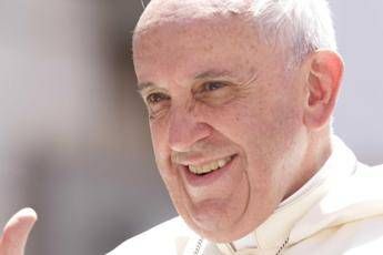 Papa: con Ratzinger in Vaticano è come avere il nonno saggio a casa Papa: con Ratzinger in Vaticano è come avere il nonno saggio a casa