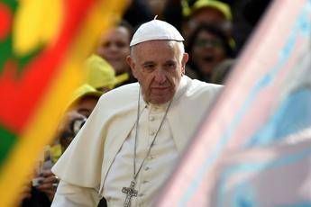 Vatican launches new 'Tell Francis' radio show Vatican launches new 'Tell Francis' radio show