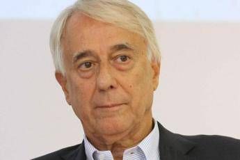 Pisapia si ritira. Pd: avanti su coalizione Pisapia si ritira. Pd: avanti su coalizione
