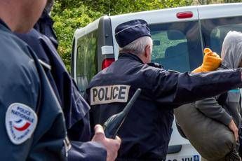 Francia, allarme bomba in una scuola Francia, allarme bomba in una scuola