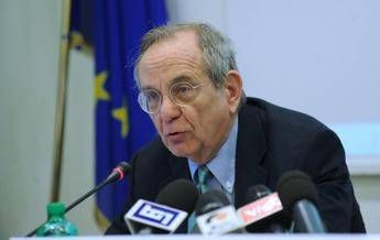 Padoan: Economia accelera Padoan: Economia accelera