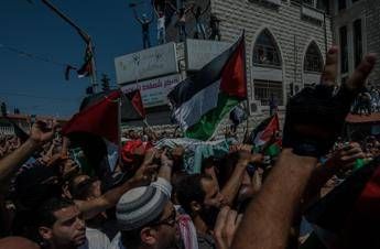 Palestinese ucciso, Netanyahu: Atroce assassinio. Raid su Gaza, Hamas: Al sangue rispondiamo col sangue Palestinese ucciso, Netanyahu: Atroce assassinio. Raid su Gaza, Hamas: Al sangue rispondiamo col sangue