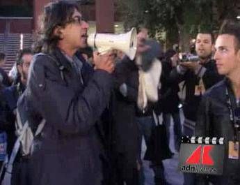 Paolini torna in libertà: Non farò mai più il disturbatore tv Paolini torna in libertà: Non farò mai più il disturbatore tv