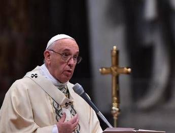 Pope Francis takes part in Lent spiritual exercises Pope Francis takes part in Lent spiritual exercises