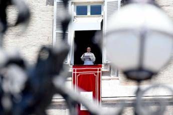 Papa: Contrastare tratta di esseri umani, crimine vergognoso Papa: Contrastare tratta di esseri umani, crimine vergognoso