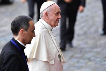 Scandalo abusi, il Papa in Irlanda: La Chiesa ha fallito Scandalo abusi, il Papa in Irlanda: La Chiesa ha fallito