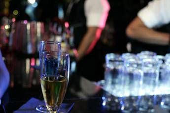 Alzheimer, troppo alcol raddoppia rischio Alzheimer, troppo alcol raddoppia rischio