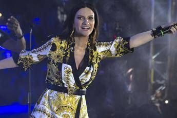Pausini la cubana: Giornata pazza e bellissima Pausini la cubana: Giornata pazza e bellissima