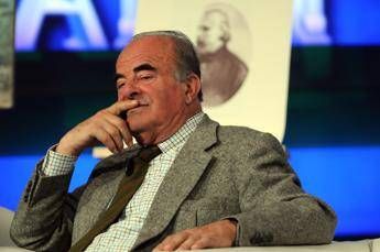 Morto il giornalista Arrigo Petacco Morto il giornalista Arrigo Petacco