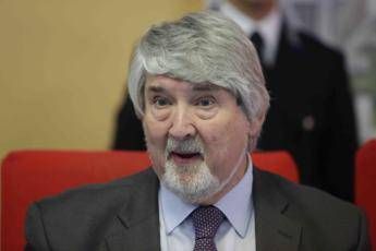 Poletti: Idea sgravi fino al 100% per assunzioni giovani Poletti: Idea sgravi fino al 100% per assunzioni giovani