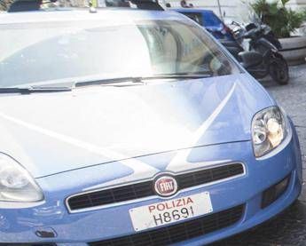 Napoli, lei vuole lasciarlo e lui l'accoltella Napoli, lei vuole lasciarlo e lui l'accoltella