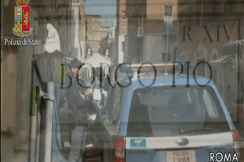 'Ndrangheta, camorra e Casamonica a Roma: sequestrati locali vicino a San Pietro /Video 'Ndrangheta, camorra e Casamonica a Roma: sequestrati locali vicino a San Pietro /Video