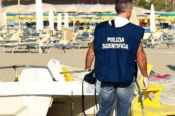 Jesolo, minorenne violentata in spiaggia Jesolo, minorenne violentata in spiaggia