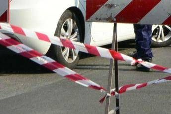 Chiuso Ponte della Scafa a Fiumicino Chiuso Ponte della Scafa a Fiumicino