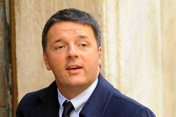 Migranti, Renzi: Di Maio fa solo spot Migranti, Renzi: Di Maio fa solo spot