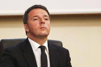 Tiziano Renzi indagato, l'ex premier: Mio padre già archiviato, fiducia in magistrati Tiziano Renzi indagato, l'ex premier: Mio padre già archiviato, fiducia in magistrati