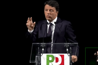 Renzi: Un mese obbligatorio di servizio civile Renzi: Un mese obbligatorio di servizio civile