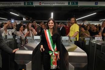 Metro C, Raggi inaugura stazione San Giovanni Metro C, Raggi inaugura stazione San Giovanni
