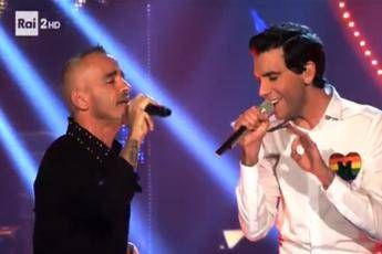 Mika a Ramazzotti: Grazie Eros, mi hai emozionato tantissimo /Video Mika a Ramazzotti: Grazie Eros, mi hai emozionato tantissimo /Video