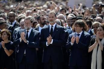 Rajoy: Terrorismo è battaglia globale contro democrazia Rajoy: Terrorismo è battaglia globale contro democrazia