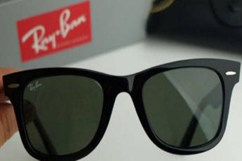Ray Ban a 19,99 euro sul web? Occhio all'annuncio: ti clonano la carta di credito