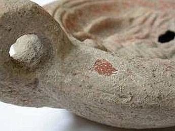 Oristano, Gdf scopre tesoro epoca romana in discarica abusiva Oristano, Gdf scopre tesoro epoca romana in discarica abusiva