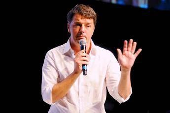 Ius soli, Renzi: Un dovere ma sto con Gentiloni Ius soli, Renzi: Un dovere ma sto con Gentiloni